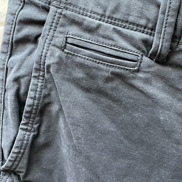 ❤️ GAP MENS FRONT FLAP BLACK SHORTS SIZE 28 - Picture 4 of 5